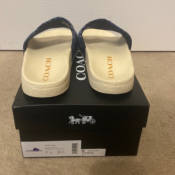 Coach DNM Slides - Picture 4 of 4